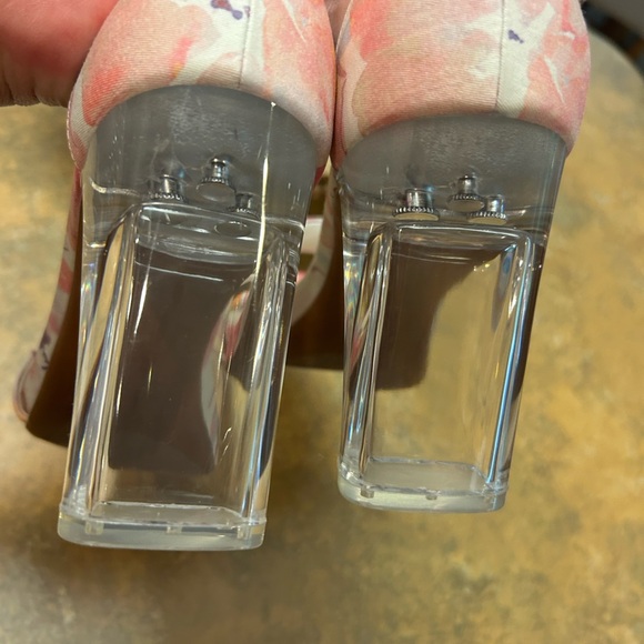 NaturalizerJoy Sandals with Transparent Block Heels - Picture 14 of 15